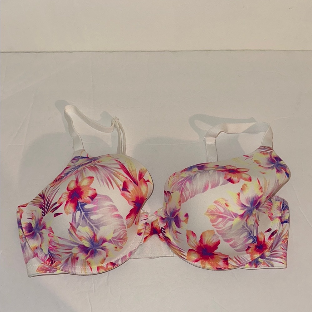VS pink everywhere wear underwire lightly padded bra white and pink size 36D